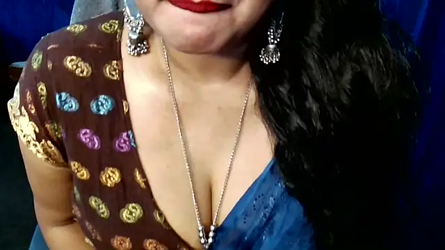 QUEEN SAKHI- online show from April 15, 8:42 am