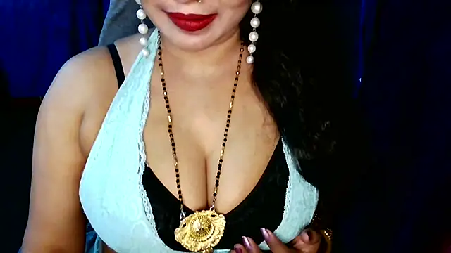 QUEEN SAKHI- online show from April 29, 1:59 pm