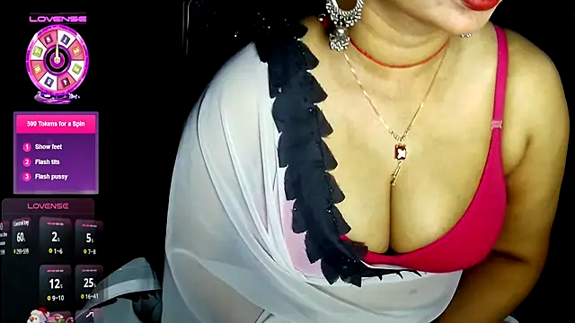 Snapshot of QUEEN_SAKHI- chatting on July 9, 5:01 pm QUEEN SAKHI- online show from July 9, 5:01 pm