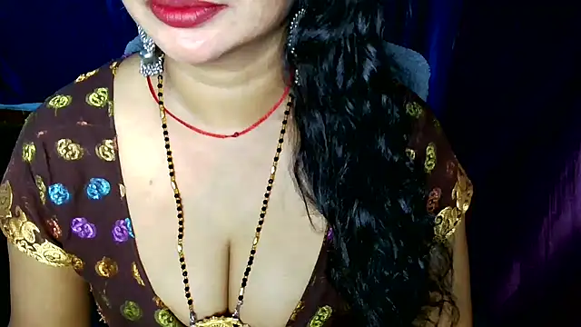 Snapshot of QUEEN_SAKHI- chatting on June 12, 10:02 am QUEEN SAKHI- online show from June 12, 10:02 am