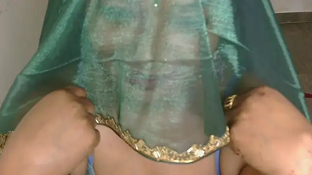 QUEEN SAKHI- online show from October 27, 7:59 pm