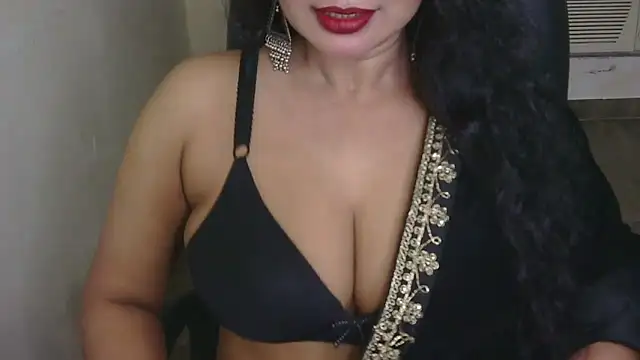 Snapshot of QUEEN_SAKHI- chatting on October 18, 9:00 am QUEEN SAKHI- online show from October 18, 9:00 am