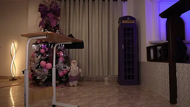 vaniaa95 online show from November 18, 1:10 am