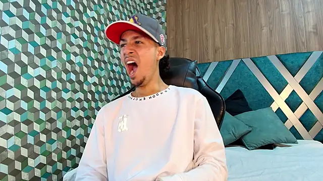 Snapshot of Marcus_Jeron chatting on November 29, 6:41 pm Marcus Jeron online show from November 29, 6:41 pm