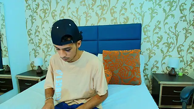 Snapshot of Marcus_Jeron chatting on October 28, 8:52 pm Marcus Jeron online show from October 28, 8:52 pm