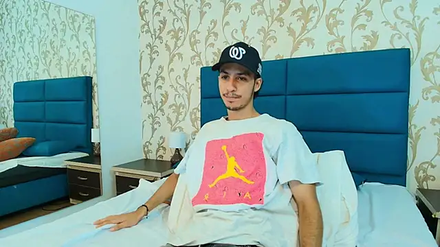 Snapshot of Marcus_Jeron chatting on November 7, 8:46 pm Marcus Jeron online show from November 7, 8:46 pm