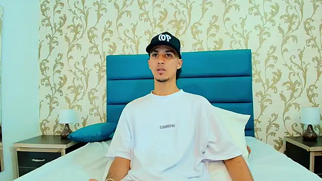 Snapshot of Marcus_Jeron chatting on November 27, 9:48 pm Marcus Jeron online show from November 27, 9:48 pm