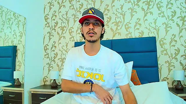 Snapshot of Marcus_Jeron chatting on November 21, 11:26 pm Marcus Jeron online show from November 21, 11:26 pm