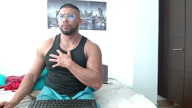 AntonyDAngelo25 online show from October 25, 7:25 pm