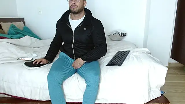 AntonyDAngelo25 online show from October 1, 3:22 am