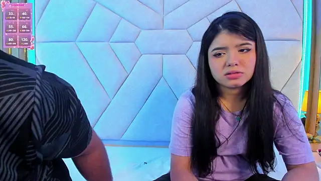 Snapshot of EmilyANDrew_ chatting on September 9, 4:44 am EmilyANDrew online show from September 9, 4:44 am