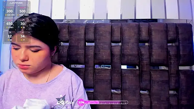 Snapshot of EmilyANDrew_ chatting on October 14, 4:57 am EmilyANDrew online show from October 14, 4:57 am