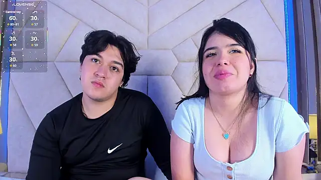 Snapshot of EmilyANDrew_ chatting on September 15, 4:46 am EmilyANDrew online show from September 15, 4:46 am