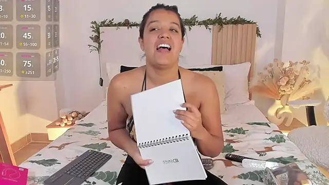 Camila Bustamante online show from January 6, 4:00 pm