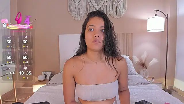 Snapshot of Camila_Bustamante chatting on May 29, 1:39 pm Camila Bustamante online show from May 29, 1:39 pm