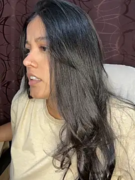 Snapshot of Camila_Bustamante chatting on October 13, 11:38 pm Camila Bustamante online show from October 13, 11:38 pm
