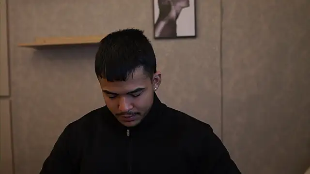 Thiago Valente online show from March 11, 1:05 pm