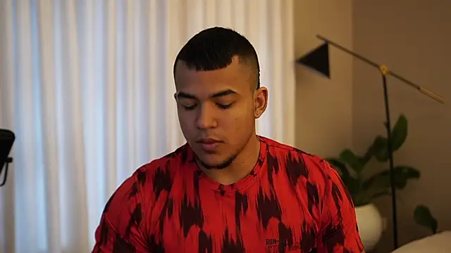 Thiago Valente online show from September 30, 2:34 pm