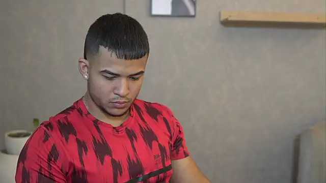 Thiago Valente online show from February 21, 2:08 pm