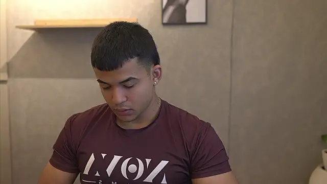 Thiago Valente online show from March 17, 1:36 pm