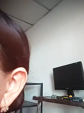 Snapshot of marinita13 chatting on November 9, 3:27 pm marinita13 online show from November 9, 3:27 pm