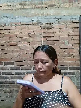 Snapshot of marinita13 chatting on June 13, 12:52 am marinita13 online show from June 13, 12:52 am