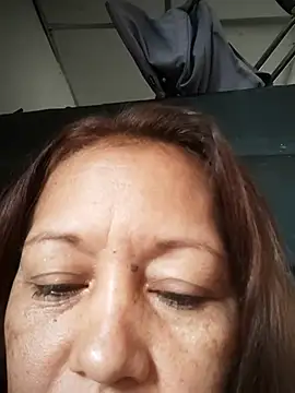 Snapshot of marinita13 chatting on November 8, 1:47 pm marinita13 online show from November 8, 1:47 pm