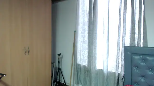 sarah aguilar online show from April 14, 2:33 pm