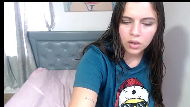 sarah aguilar online show from November 22, 7:13 pm