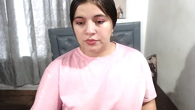 Snapshot of sarah_aguilar chatting on July 11, 2:50 pm sarah aguilar online show from July 11, 2:50 pm
