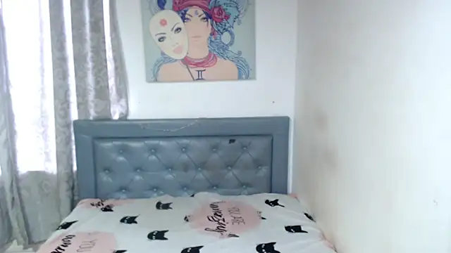 sarah aguilar online show from October 28, 3:33 pm