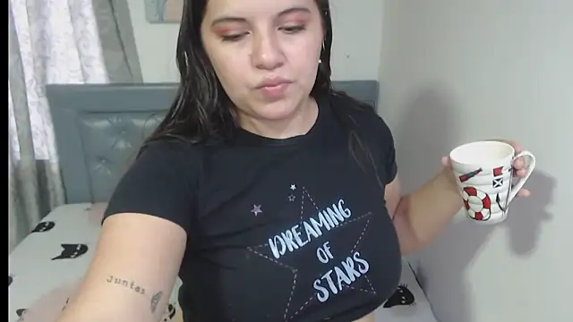 sarah aguilar online show from February 4, 3:40 pm