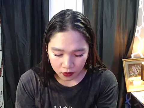 Snapshot of slut_clio chatting on October 8, 9:11 am slut clio online show from October 8, 9:11 am