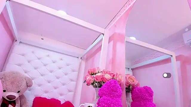 samantamilk6 online show from October 20, 5:35 pm