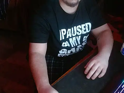 Snapshot of Luacsboy22 chatting on October 3, 11:17 pm Luacsboy22 online show from October 3, 11:17 pm