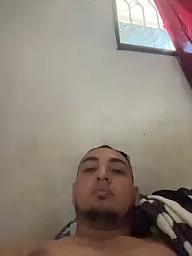 Snapshot of Alejand276765 chatting on October 18, 5:48 pm Alejand276765 online show from October 18, 5:48 pm