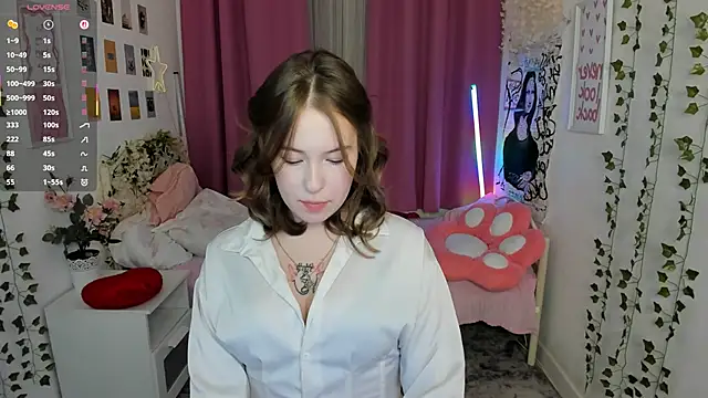 LanaRoselle online show from March 6, 9:32 pm