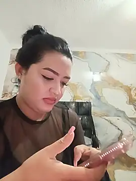 Madame Deborass online show from May 29, 8:15 pm