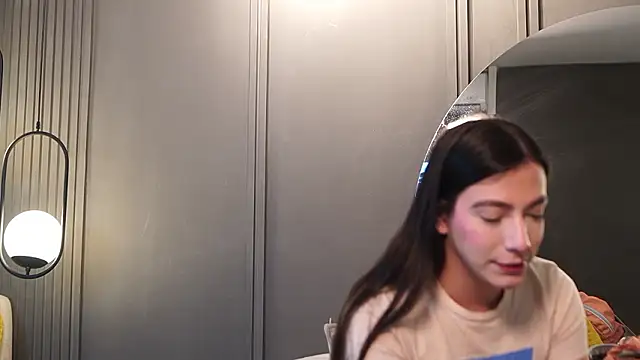 Ariaa Isabell online show from March 12, 6:34 pm