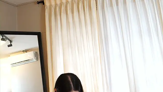 Snapshot of Ariaa_Isabell chatting on June 25, 6:57 pm Ariaa Isabell online show from June 25, 6:57 pm