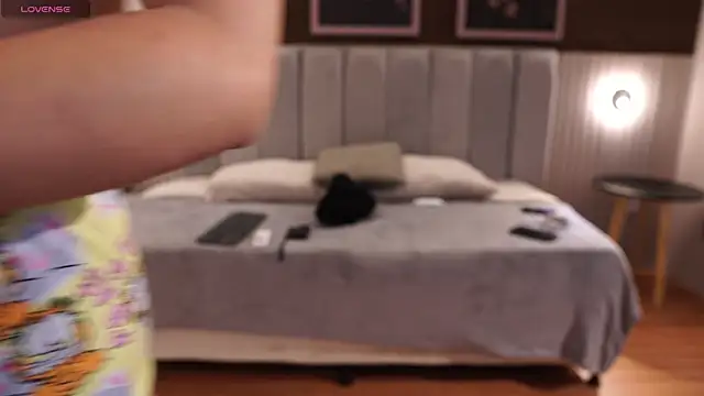 Ariaa Isabell online show from October 27, 6:20 pm