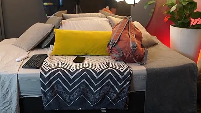 Ariaa Isabell online show from March 3, 6:26 pm