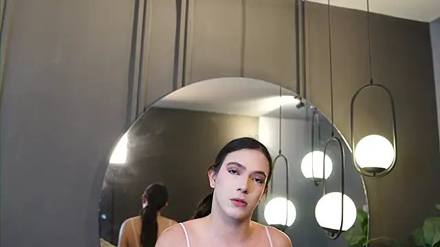 Snapshot of Ariaa_Isabell chatting on July 15, 6:37 pm Ariaa Isabell online show from July 15, 6:37 pm