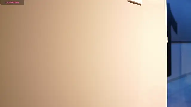 Ariaa Isabell online show from November 7, 1:04 pm