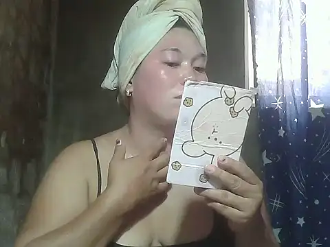 exoticclit69 online show from April 15, 5:24 am