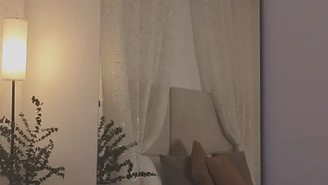 scarlethlux online show from May 26, 5:16 am