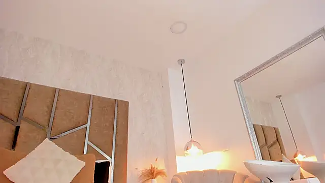 scarlethlux online show from January 10, 12:11 pm