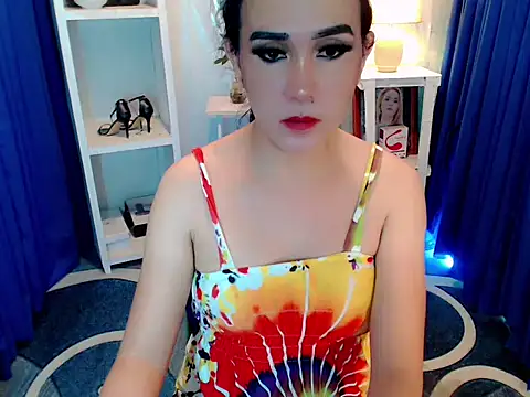 ladydesiree88 online show from July 16, 1:46 am