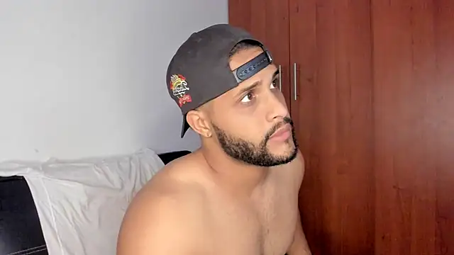 Pier Simons online show from November 6, 7:45 am