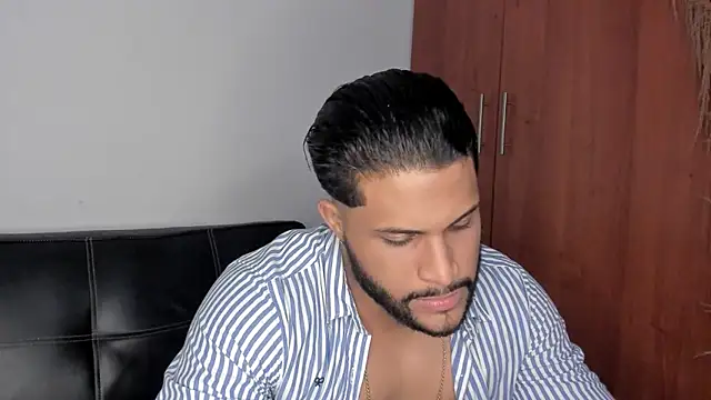 Pier Simons online show from November 16, 7:46 am